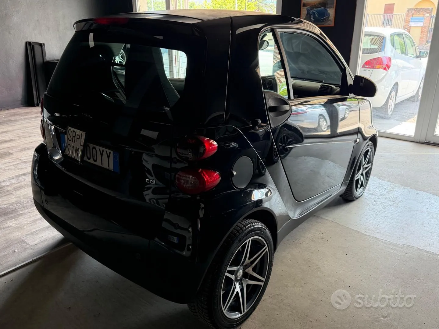 Smart Fortwo 2011 photo 3