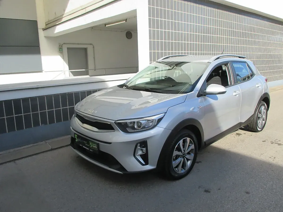 Kia Stonic 2023 photo 2