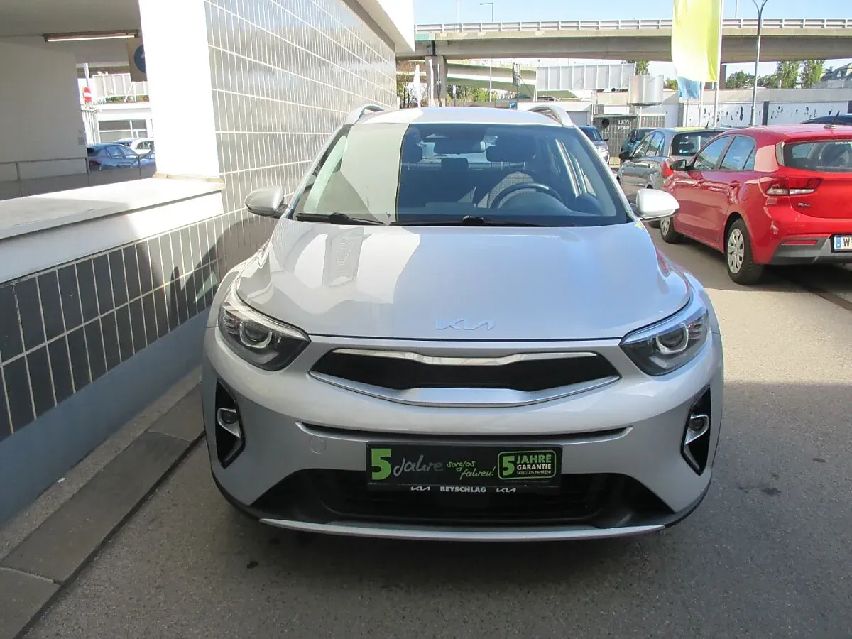 Kia Stonic 2023 photo 3