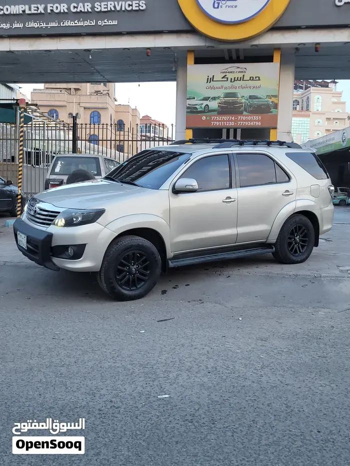 Toyota Fortuner 2012 photo 5