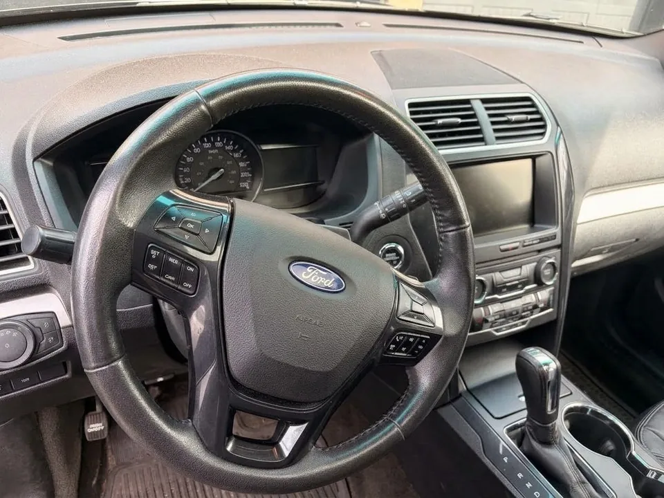 Ford Explorer 2016 photo 4