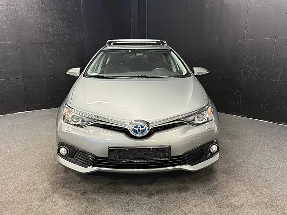 Toyota Auris 2016 photo 3