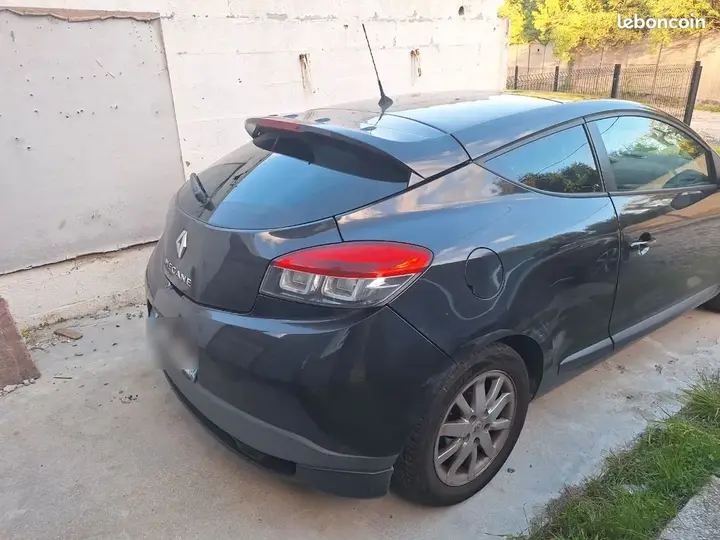 Renault Megane 2009 photo 2