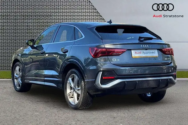 Audi Q3 2024 photo 3