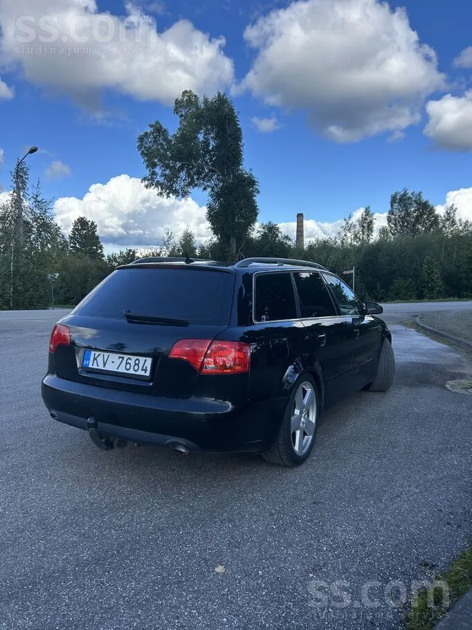 Audi A4 2005 photo 2