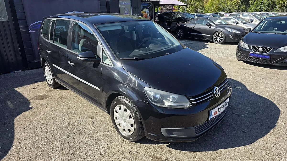 Volkswagen Touran 2011 photo 3