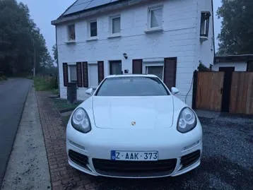Porsche Panamera 2013 photo 2
