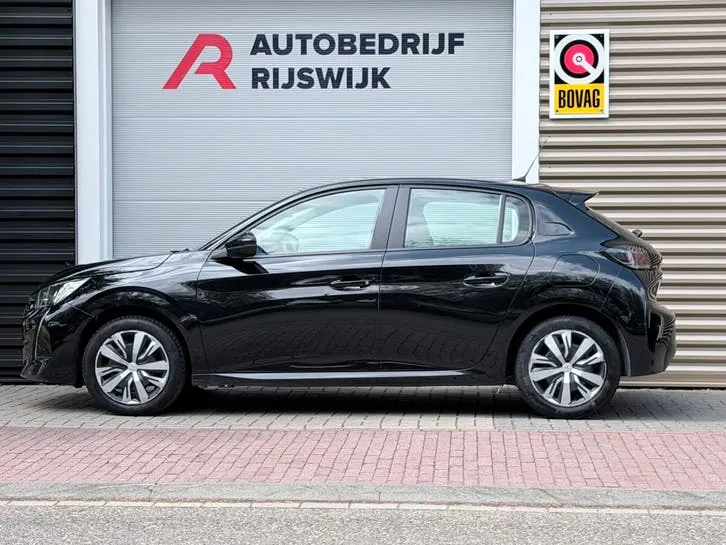 Peugeot 208 2019 photo 2