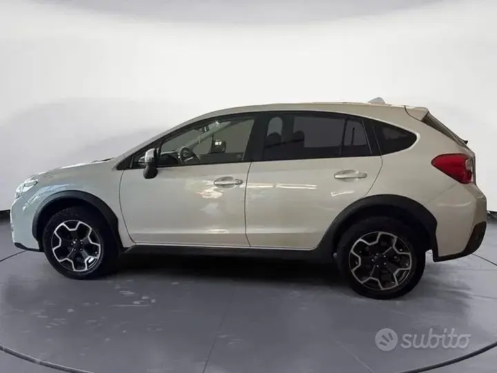Subaru Xv 2013 photo 2