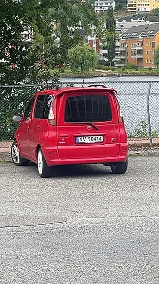 Toyota Yaris Verso 2002 photo 2