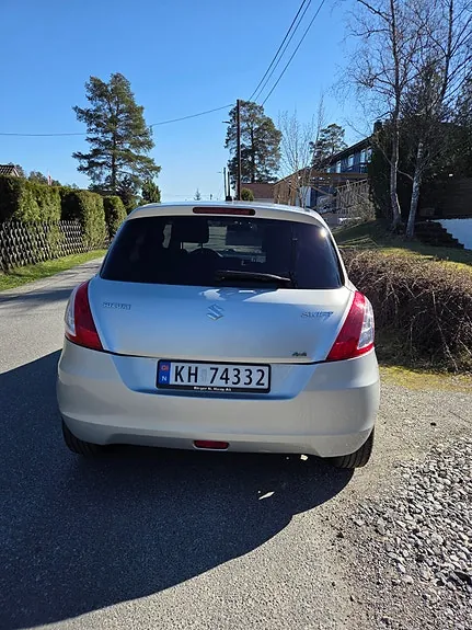Suzuki Swift 2011 photo 4