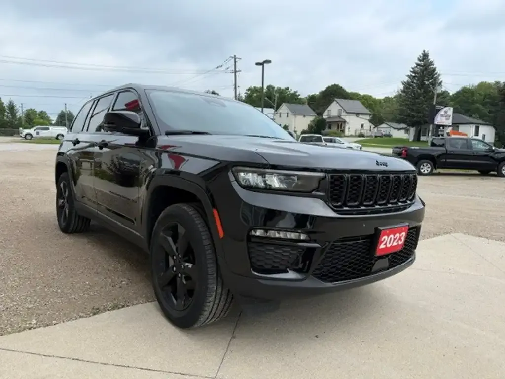 Jeep Grand Cherokee 2023 photo 3