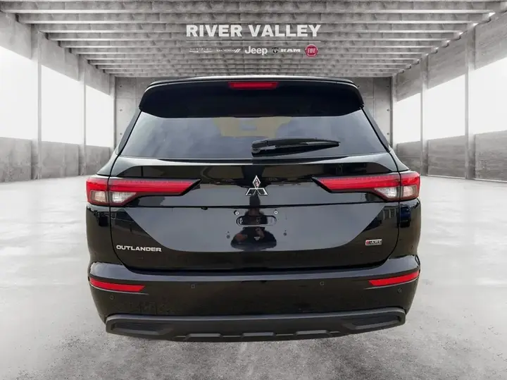 Mitsubishi Outlander 2024 photo 4