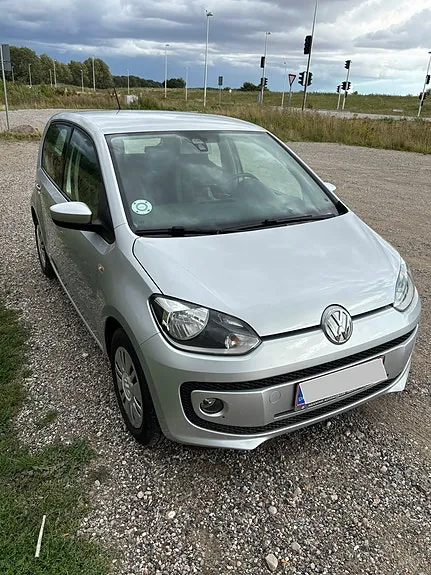Volkswagen Up 2015 photo 4