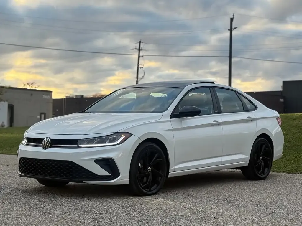 Volkswagen Jetta 2025 photo 2