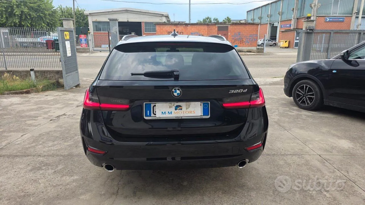BMW 3 Series 2022 photo 4