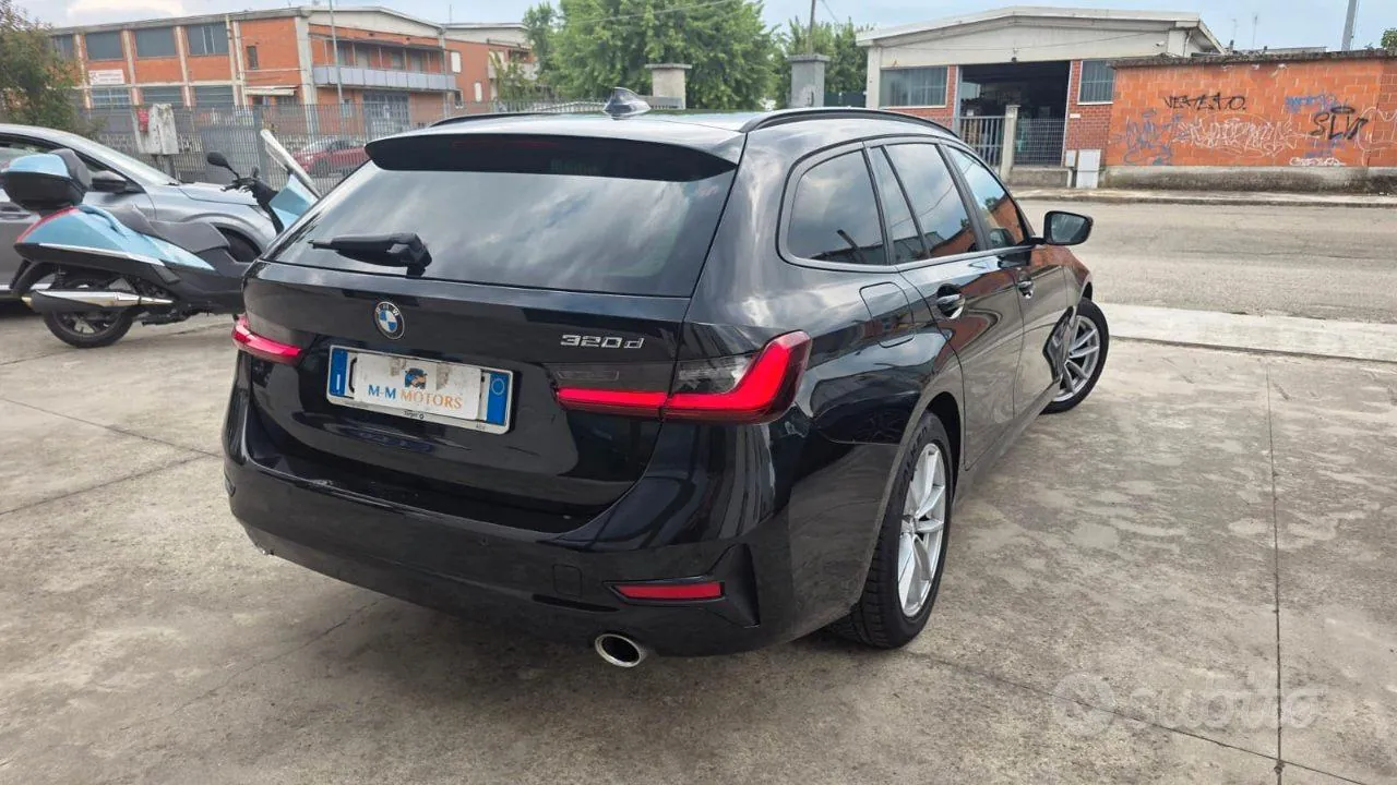 BMW 3 Series 2022 photo 5