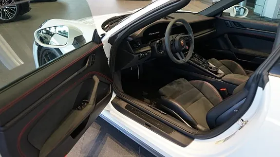 Porsche 911 Targa 4 Gts 2025 photo 5