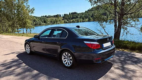 BMW 525I