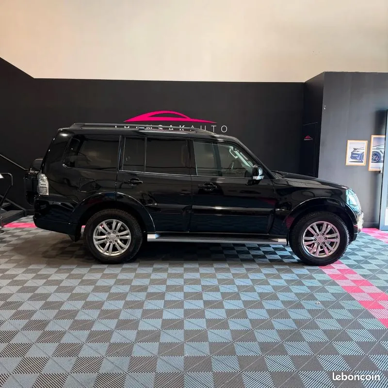 Mitsubishi Pajero 2016 photo 4