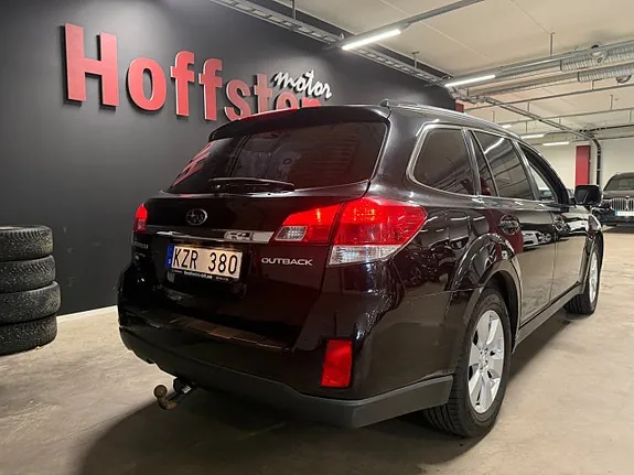 Subaru Outback 2010 photo 3