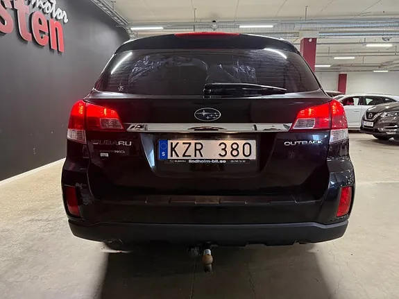 Subaru Outback 2010 photo 4