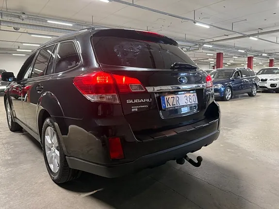 Subaru Outback 2010 photo 5