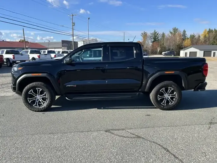 GMC Canyon 2024 photo 3