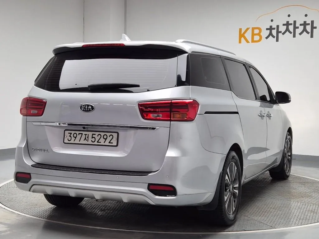 Kia Carnival 2019 photo 3