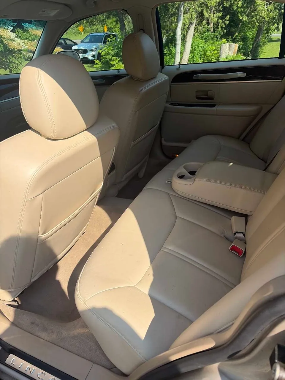 Lincoln Town Car 2008 photo 4