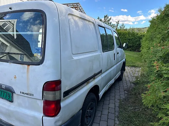 Toyota Hiace 2008 photo 3