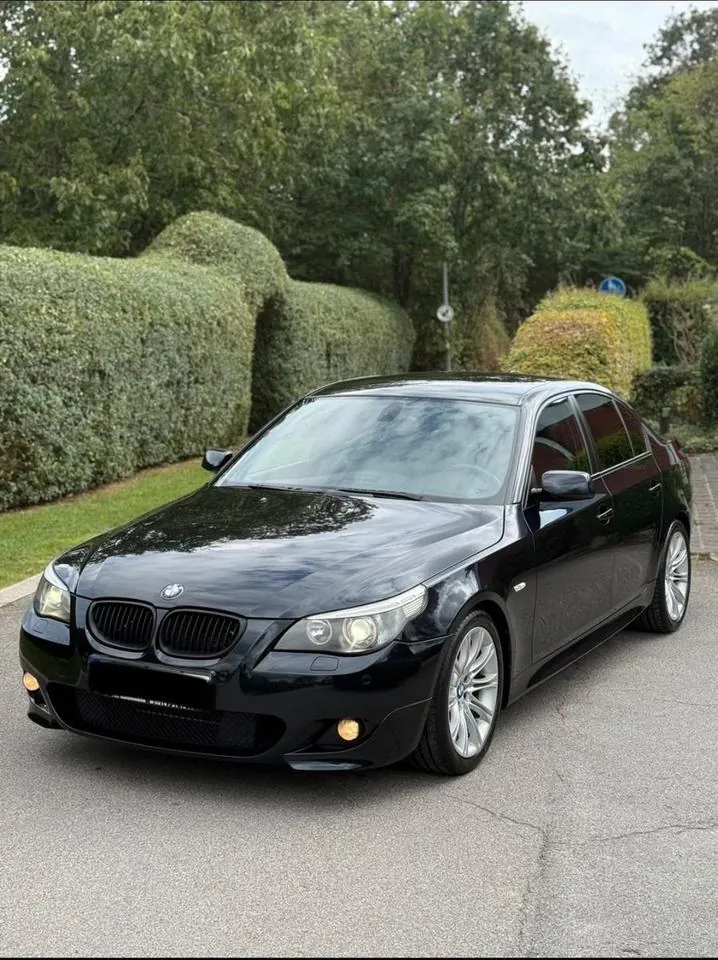 BMW 525I