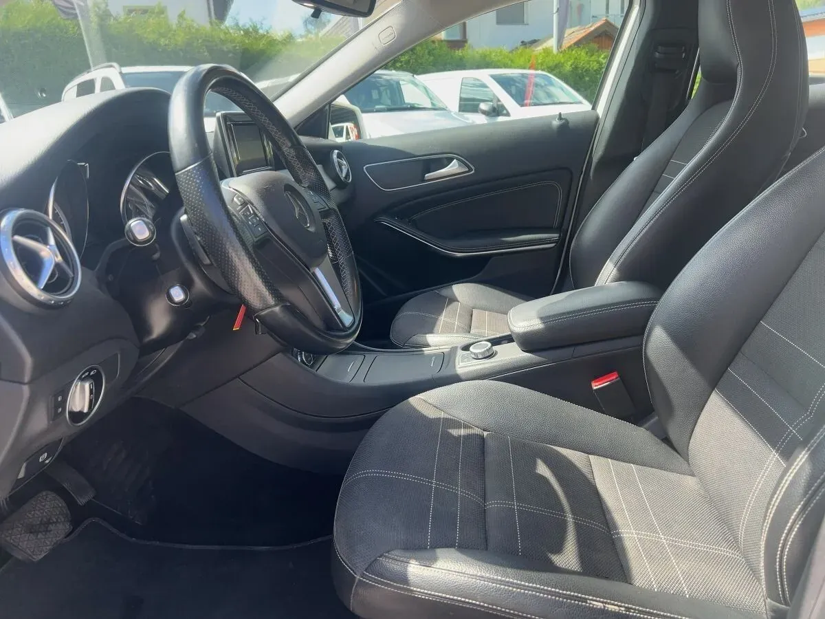 Mercedes-Benz Gla Class 2016 photo 2