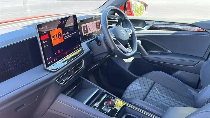 Volkswagen Tiguan 2025 photo 2