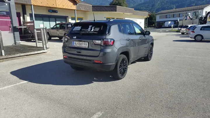 Jeep Compass 2023 photo 2