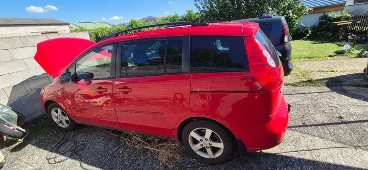 Mazda Mazda5 2006 photo 2