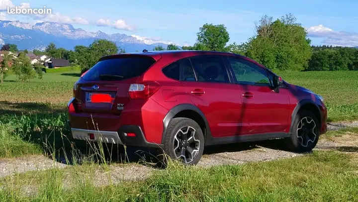 Subaru Xv 2015 photo 2