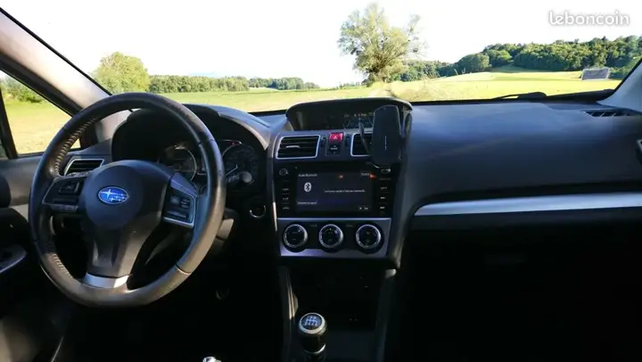 Subaru Xv 2015 photo 3