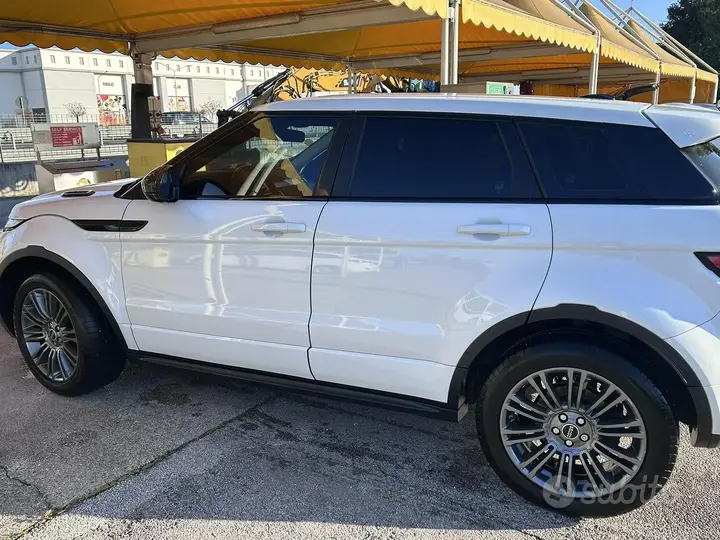 Land Rover Range Rover Evoque 2015 photo 5