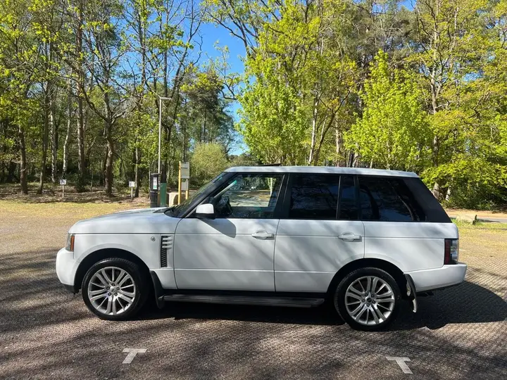 Land Rover Range Rover 2012 photo 4
