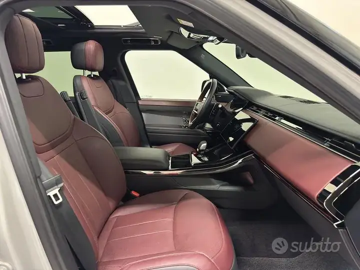Land Rover Range Rover Sport 2025 photo 3