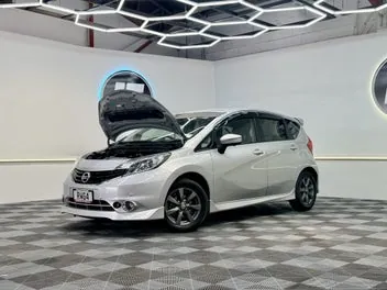 Nissan Note 2015 photo 4