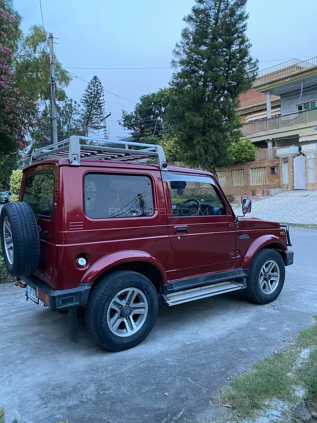 Suzuki Sierra