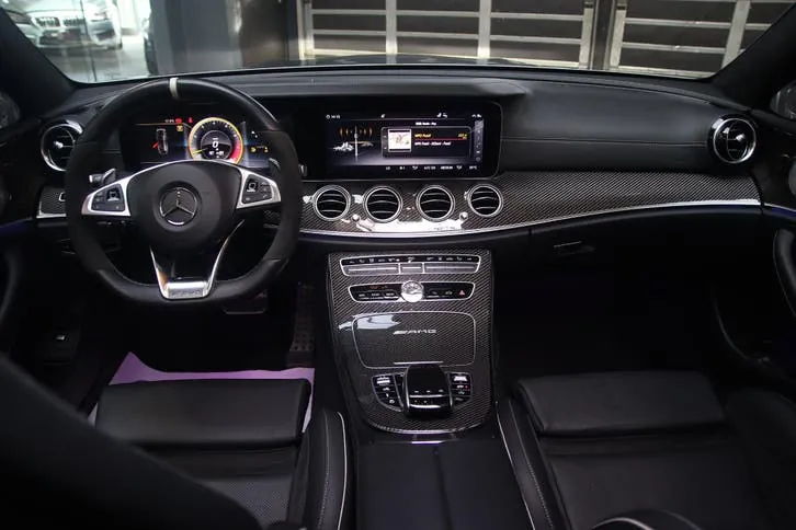 Mercedes-Benz E-Class 2018 photo 2