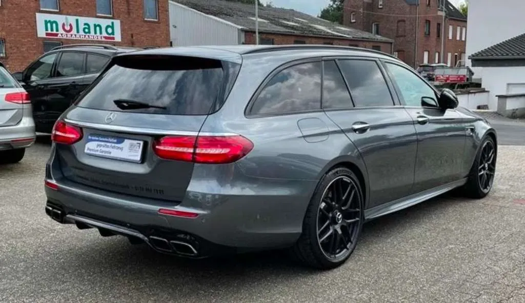 Mercedes-Benz E-Class 2017 photo 3