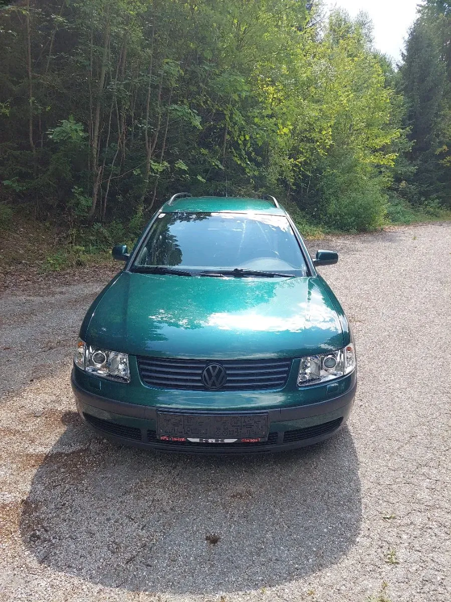 Volkswagen Passat 2000 photo 2