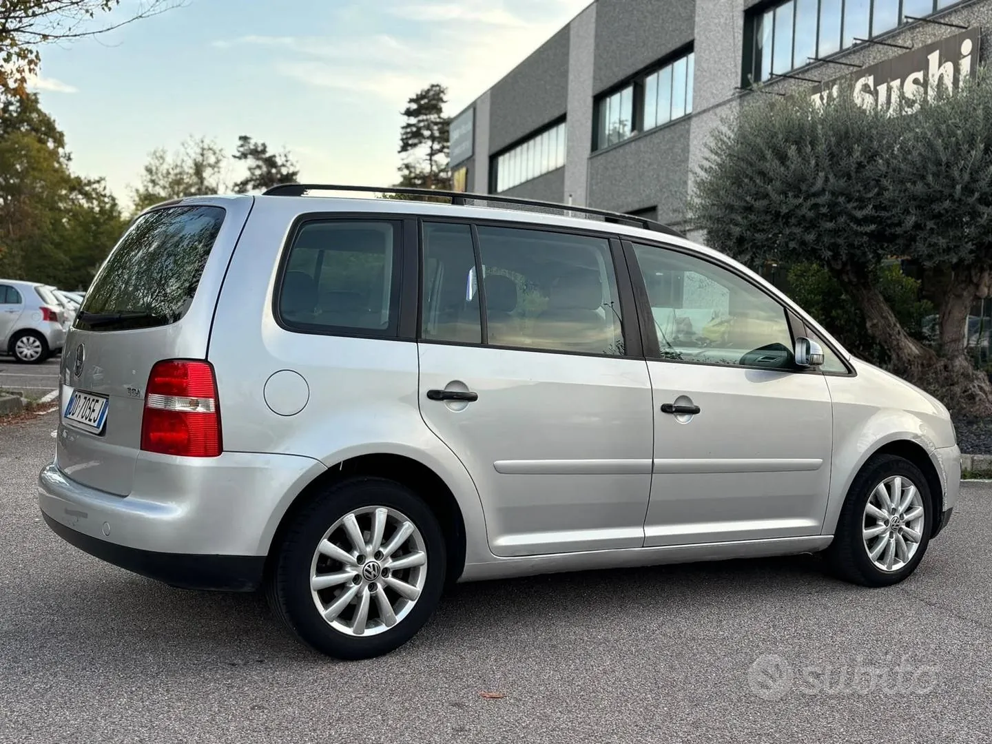 Volkswagen Touran 2006 photo 4