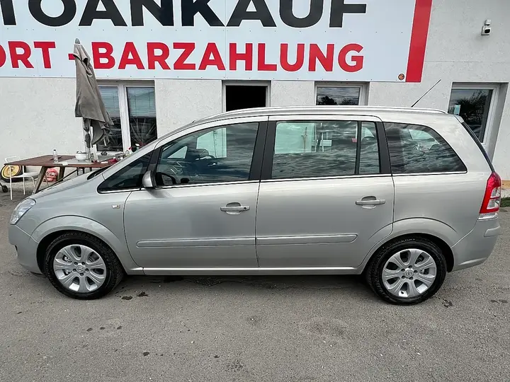 Opel Zafira 2008 photo 2