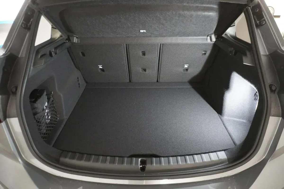 BMW 2 Series 2026 photo 3