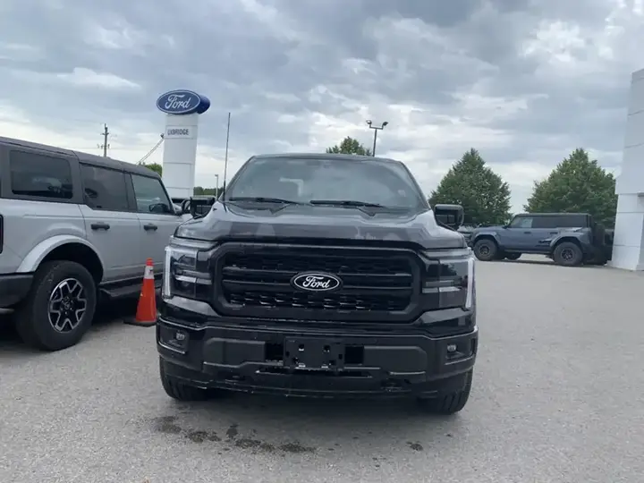 Ford F-150 2026 photo 2